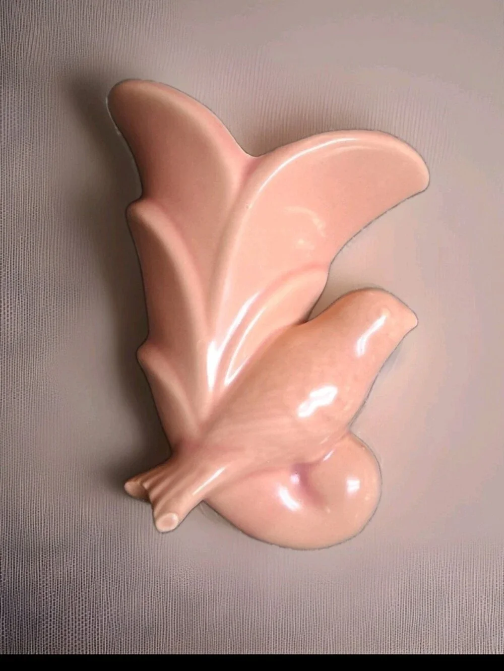 Vintage Shawnee Pottery Bird Wall Pocket Planter Peach